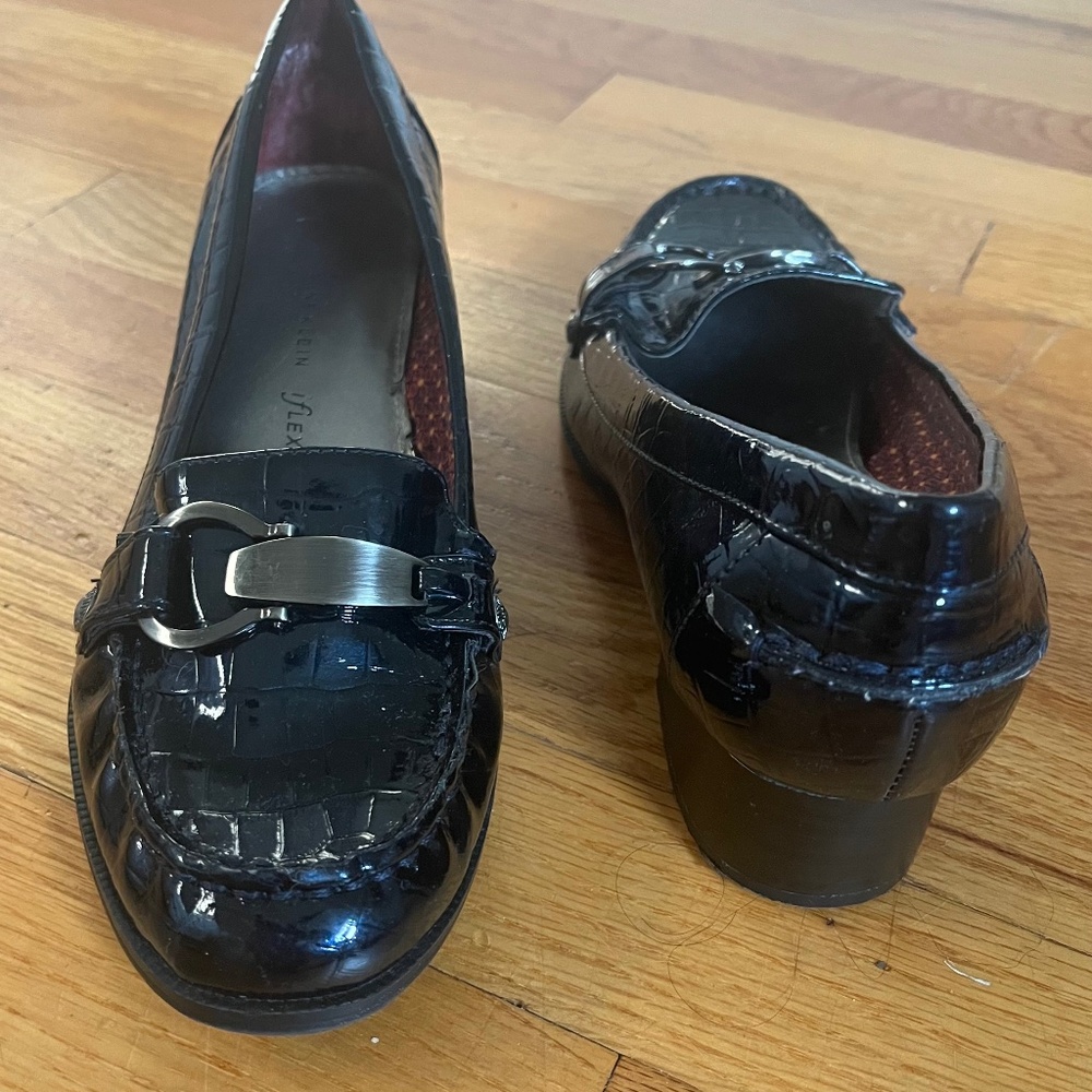 Anne Klein Women's Size 7 1/2 Navy Blue Flats iFlex Leather Loafer